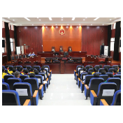 凤凰法院：小学生走进审判现场，解锁法徽下的特别课堂