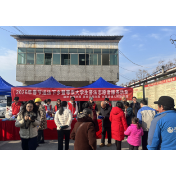 把“法治年货”带回家！看大学生志愿者如何点亮白露塘新春集市