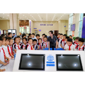 张家界中院开展法院开放日法治研学活动