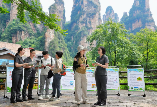 普法入景区 法治润游人