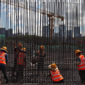 奋战大湾区“灯塔工厂”