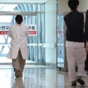 韩国医生“辞职潮”风波持续 急救系统濒临崩溃