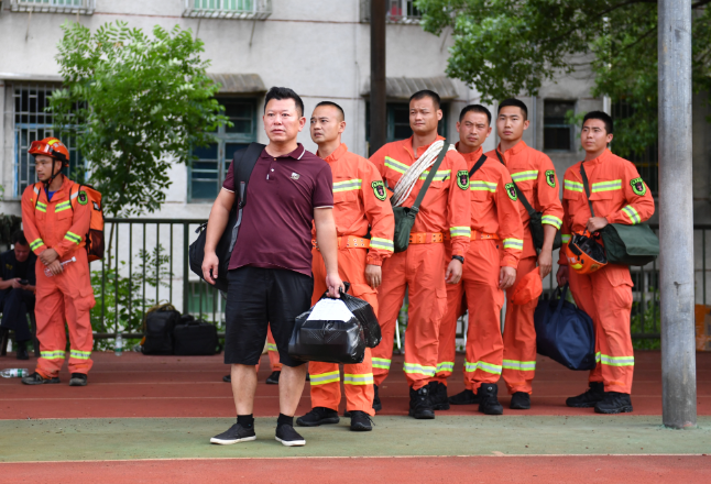 聚焦防汛抗洪丨特写：李德明医生返岗记