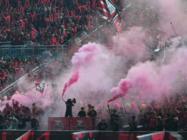 大美红图丨湘超联赛巅峰之战，长沙队客场2比1力克株洲队捍卫榜首