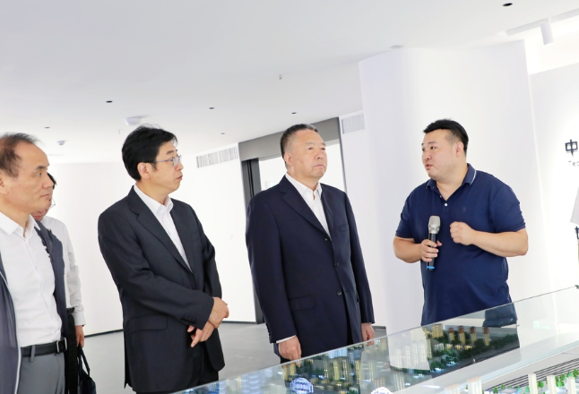 毛万春在长沙走访调研民营企业