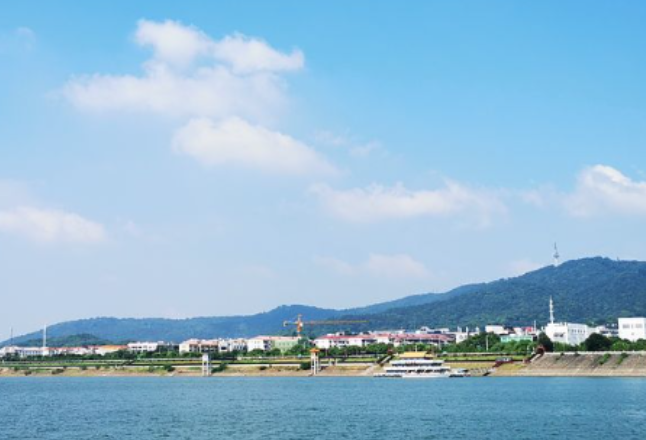 岳阳临港高新区外贸逆势突围