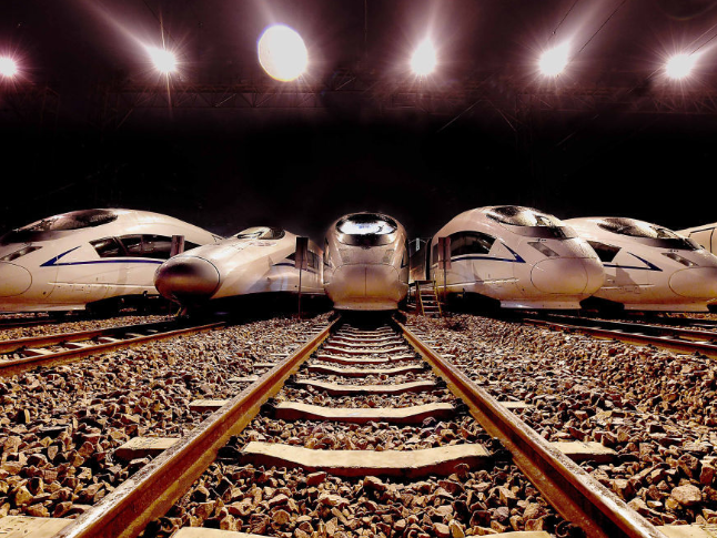 “小年”火车票开售，春运客流首波高峰将在2月7日前后