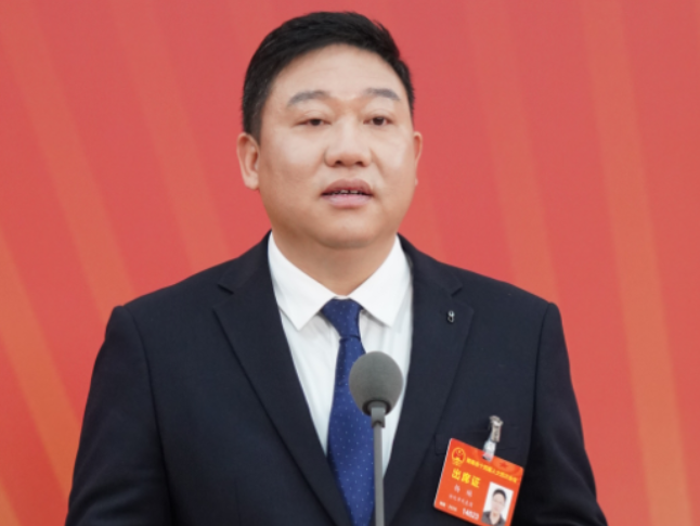 杨琳：从东南亚的果园到湖南人的果盘 怀化“冷链班列”48小时抵达丨直击代表通道