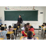 与法同行 守护“未”来——洞口县司法局法治副校长送法进校园