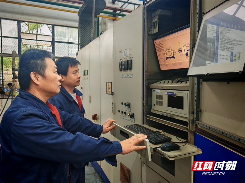 攻坚克难 江南工业集团成功修复核心进口设备