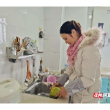 湖南好人·每周一星丨姜灿：用一双“变形”的手托起一个家