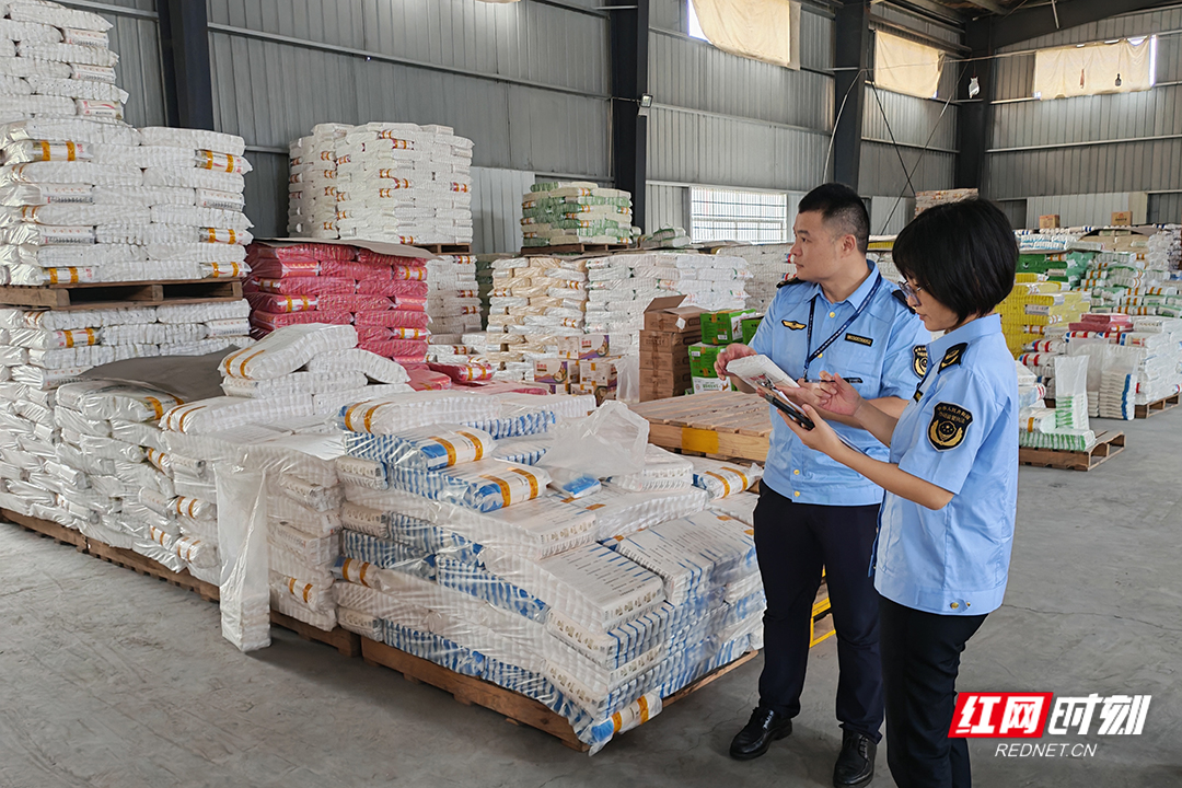 湘潭市市场监管局联合多部门开展秋季校园食品安全和膳食经费管理检查
