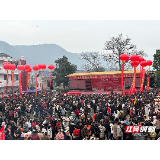 视频丨湘潭：年轻与活力在传统年味中绽放 石鼓村晚“马”上来