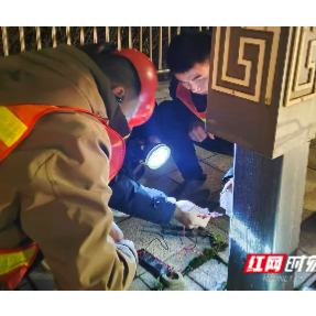 湘潭城管:用“守护”书写春节“敬业福”