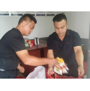 南县：菜籽送到家 群众笑哈哈