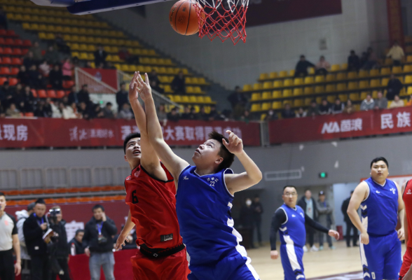 湖南省县（市、区）篮球赛新化开幕  13支队伍争夺“县域之王”
