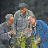 展现奋斗人生的光彩