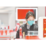 把恢复和扩大消费摆在优先位置（更好统筹供给侧结构性改革和扩大内需）