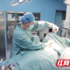 腰椎骨折术后第二天下地第三天出院 微创手术打破“伤筋动骨100天”的“魔咒”