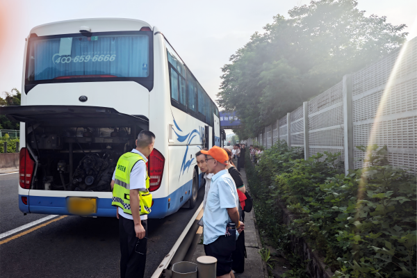 已调整 湘潭管理所救援55名滞留司乘.png