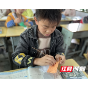 临武县汾市小学：“双减”小课堂乐“织”劳动大欢乐