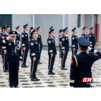 致敬中国人民警察节！郴州市强制隔离戒毒所举行升旗仪式