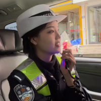 女警喊话纠违章，永兴交警柔性执法有温度