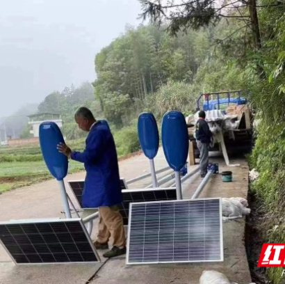 永兴柏林镇：乡贤捐路灯  点亮家乡路