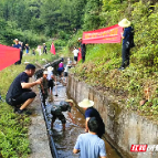 宜章县水利局党员助力 掀起灌区清淤保畅高潮