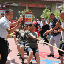 衡阳县关市镇第二届全民拔河比赛鸣金