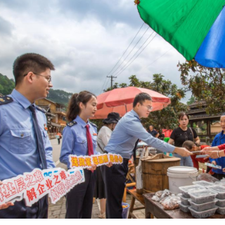 靖州税务:一根翠竹的“代塑”之路