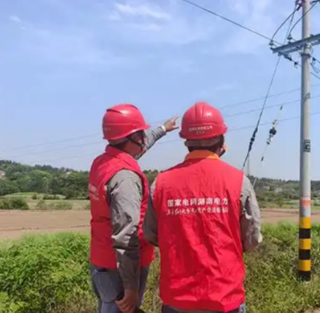 溆浦县供电公司:供电服务进乡村 秋冬守护万家光