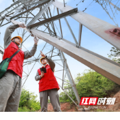 洪江市供电公司:走访宣讲暖民心 错峰安全护冬暖