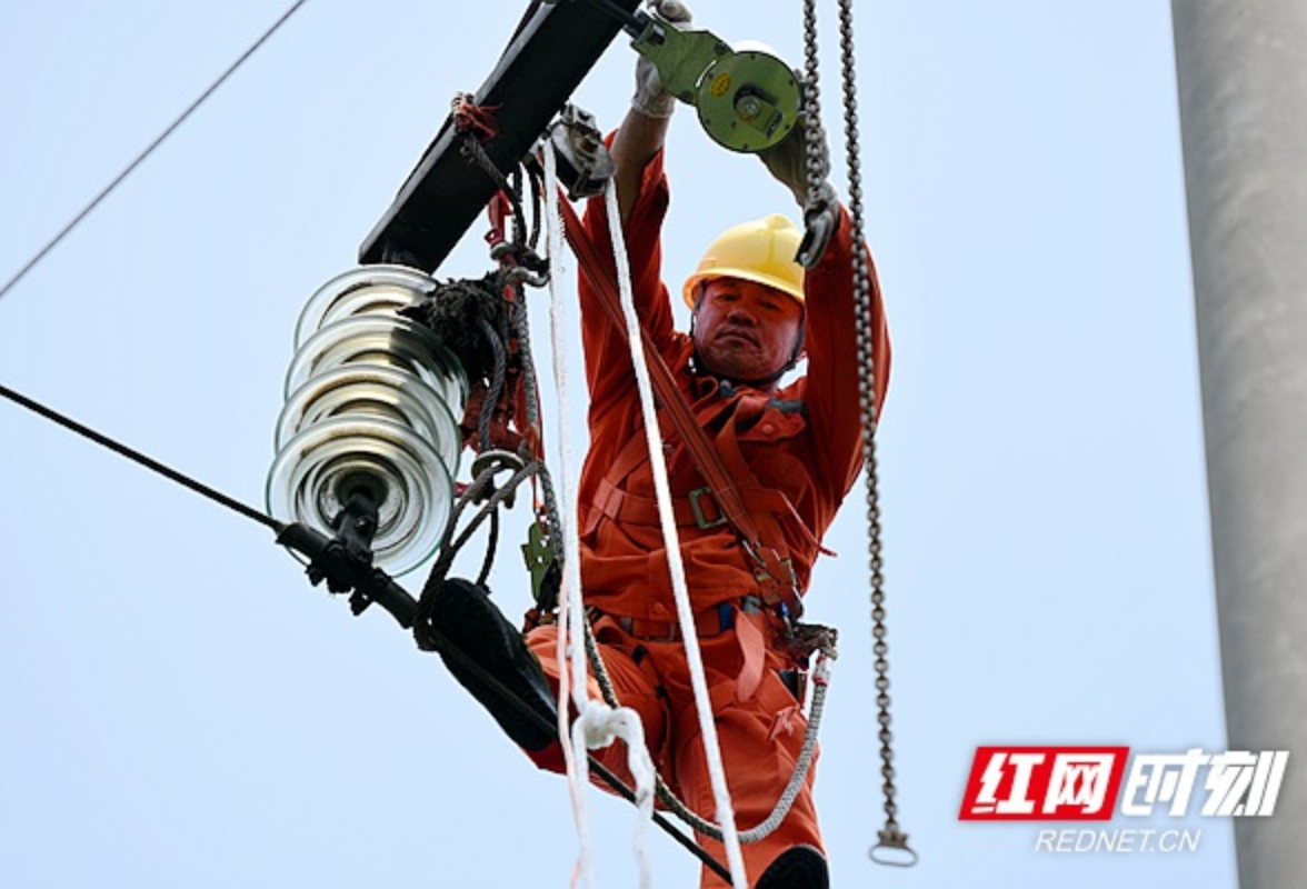 怀化经开区供电公司：“脚步”丈量安全  “服务”温暖民心