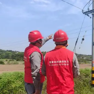 怀化经开区供电公司:冬日运维保供电 守护群众暖过冬