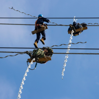 怀化经开区供电公司：精准防控  筑牢冬季电网安全防线