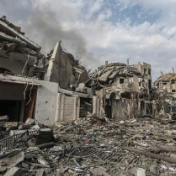 本轮巴以冲突已致双方超2100人死亡 以军称首架载有美国武器装备的飞机抵达以色列