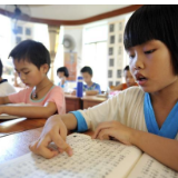 入学优先保障房、租房可落户，租购同权离我们还有多远？