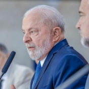 巴西总统:金砖国家应开发共同货币 期待更多国家加入金砖行列