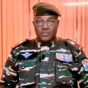 尼日尔政变军人称废除与法国军事合作协议