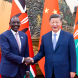 习近平会见肯尼亚总统鲁托