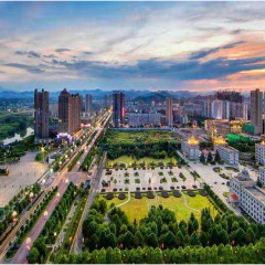 曾超群主持召开娄底市委常委会会议 传达学习党的二十届四中全会精神 研究部署下阶段经济工作