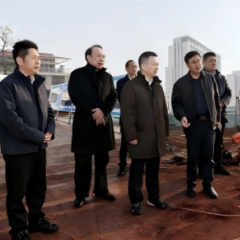 何朝晖督导调研群众身边不正之风和腐败问题集中整治民生实事项目