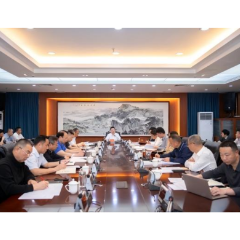 何朝晖：时刻保持警醒警觉 强化精细精准监管 推动全市本质安全水平再上新台阶