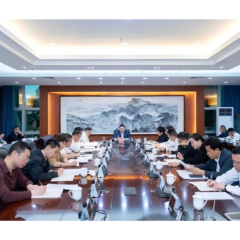 何朝晖主持召开娄底市政府党组（扩大）会议