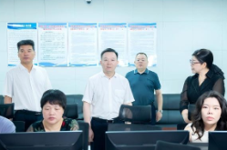 何朝晖检查高考准备工作：细化服务保障 严肃考风考纪 全力确保高考安全平稳