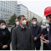 曾超群春节前夕走访慰问一线工作者：坚守岗位枕戈待旦 让全市人民过一个欢乐祥和的春节