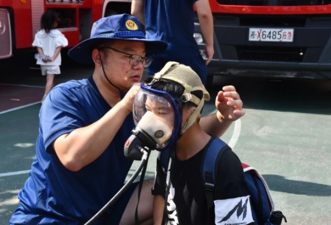 涟源消防开展“暑期消防站开放日”活动