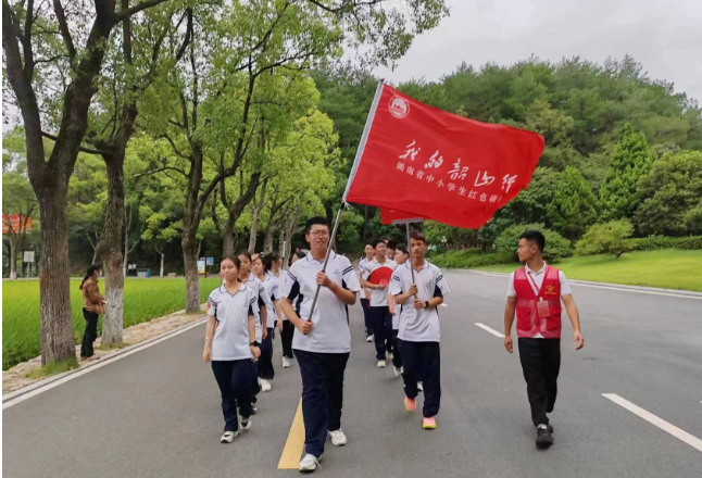 娄底六中开展“我的韶山行”红色研学活动