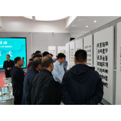 “墨舞潇湘”书法大展娄底展区开幕 90件作品亮相高校